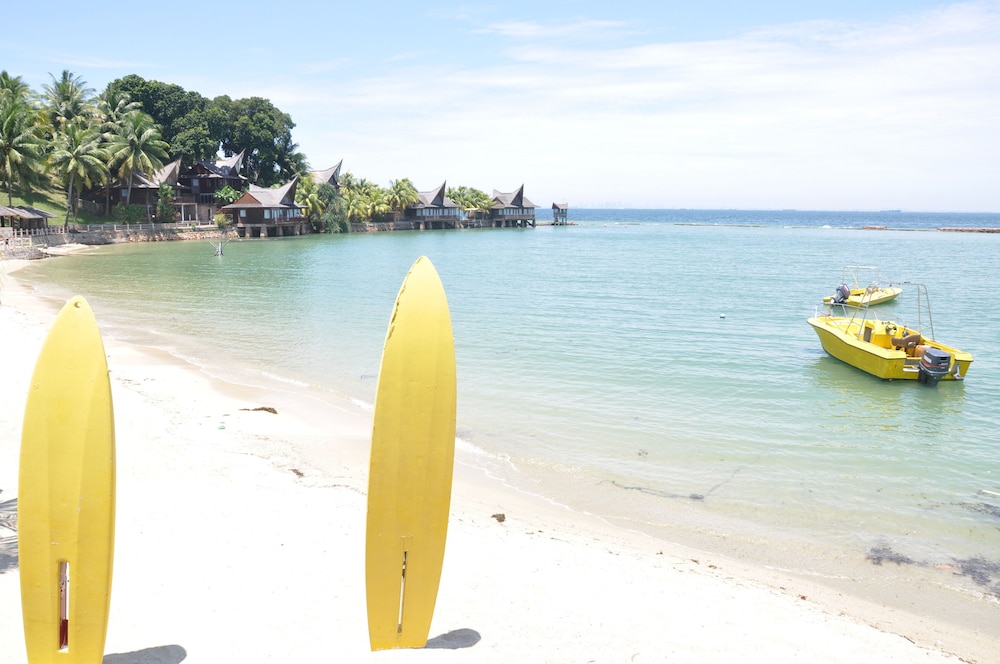 Batam View Beach Resort 64/68