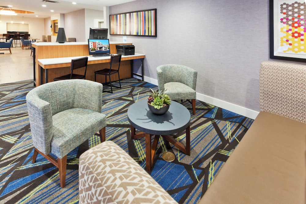 Holiday Inn Express Hotel And Suites Rome East 32/50