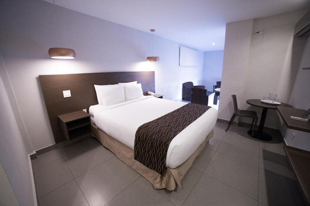 HOTEL OJOS DEL RIO 24/50