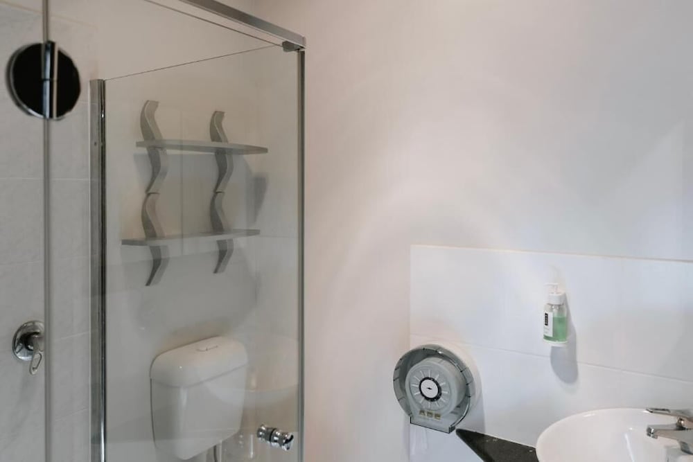 2 BEDROOMS, APARTMENT