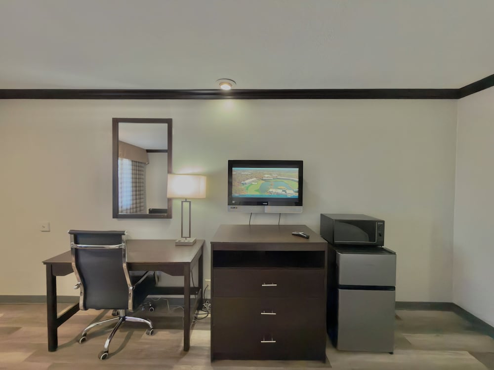 Discovery Inn 40/56