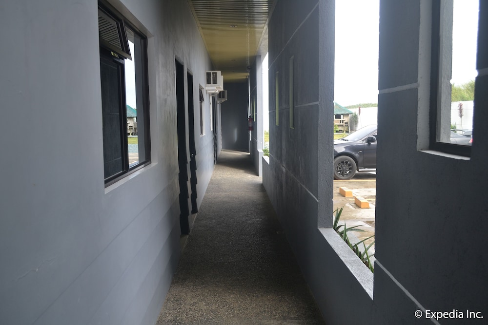 Aroha Hotel 20/39