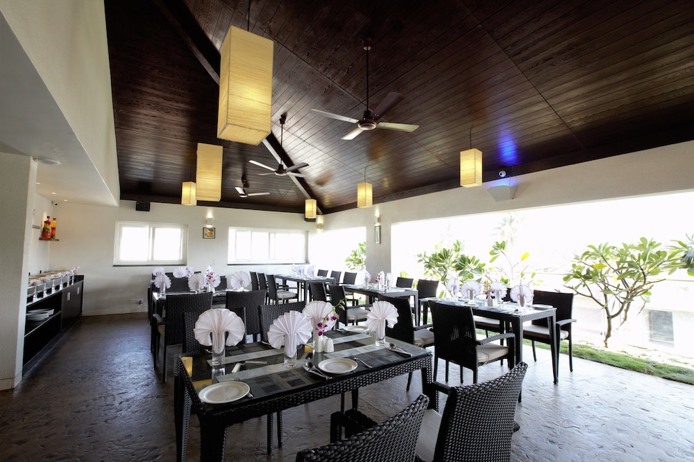 Temple Tree Hotel 44/53