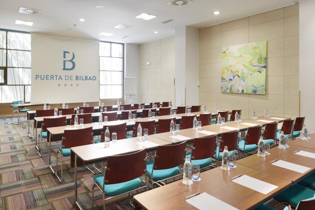 Hotel Puerta de Bilbao 42/50