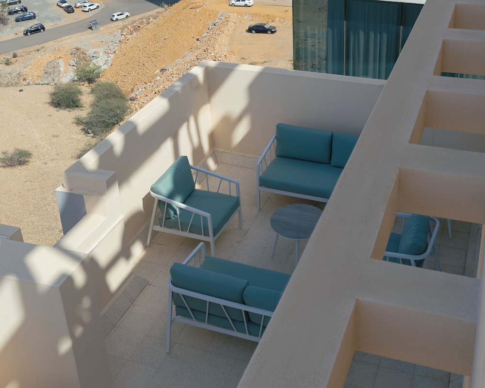 Muscat Hills Hotel 5/63
