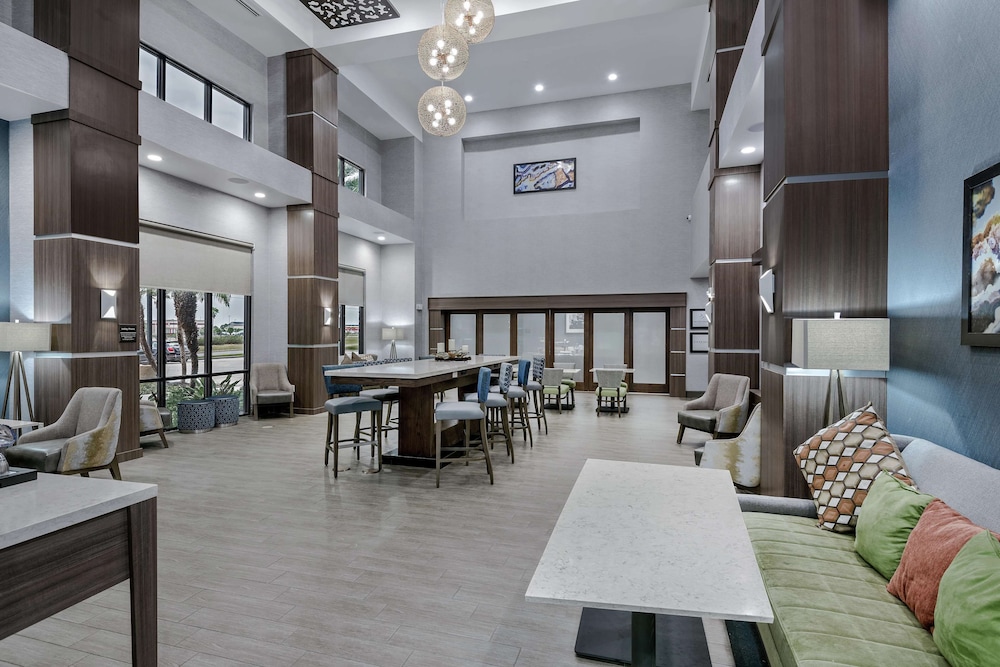 Hampton Inn Suites Portland Corpus Christi 33/45