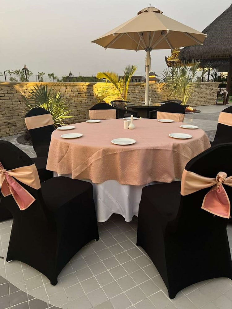 Shyama Sarovar Portico 44/64