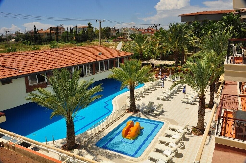 Cinar Family Suite Hotel 50/50