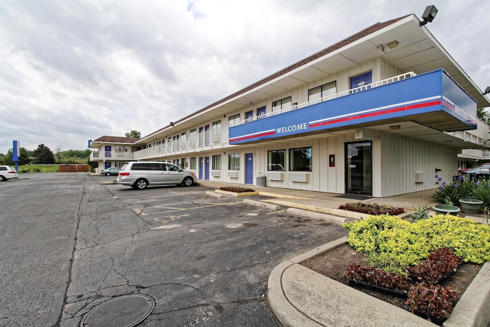 Motel6 Amherst, OH - Cleveland West - Lorain in AMHERST - OH
