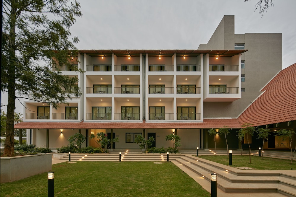 Signature Club Resort 1/46