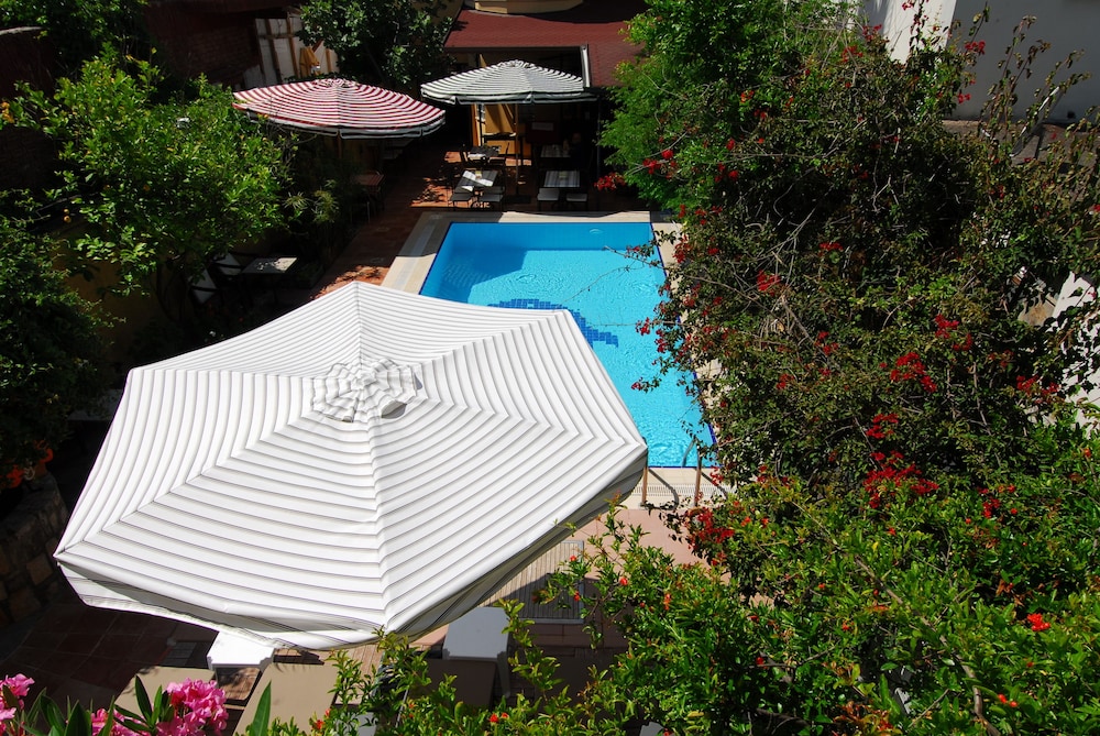 Villa Danlin Hotel 4/44