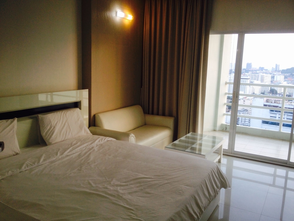 View Talay 6 Condominium By Honey 32/84