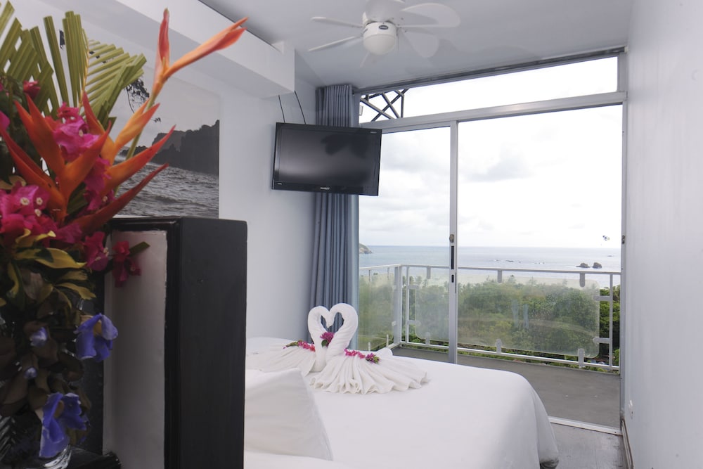 El Faro Beach Hotel 23/65