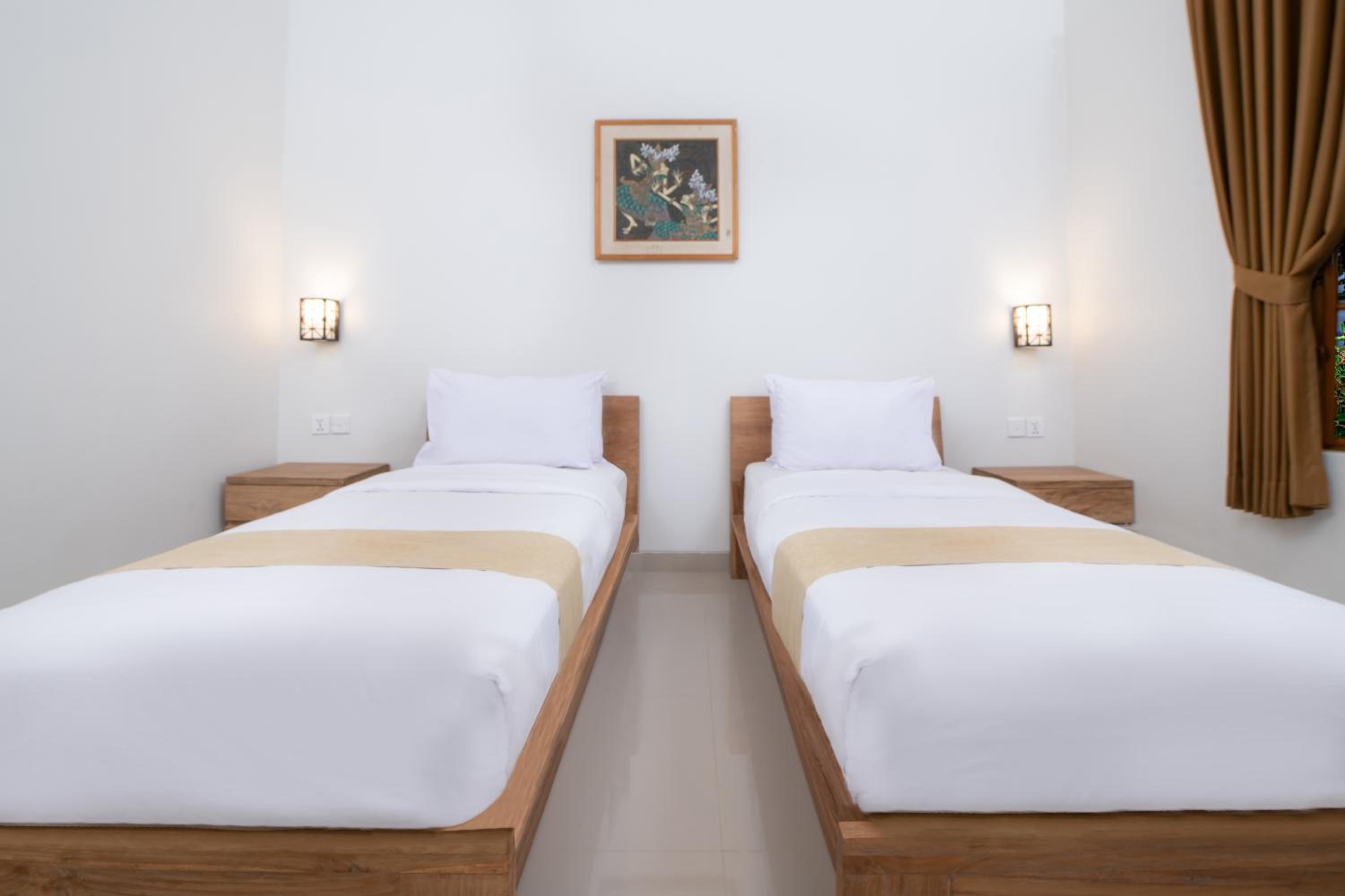 Standard, Double or Twin Bed