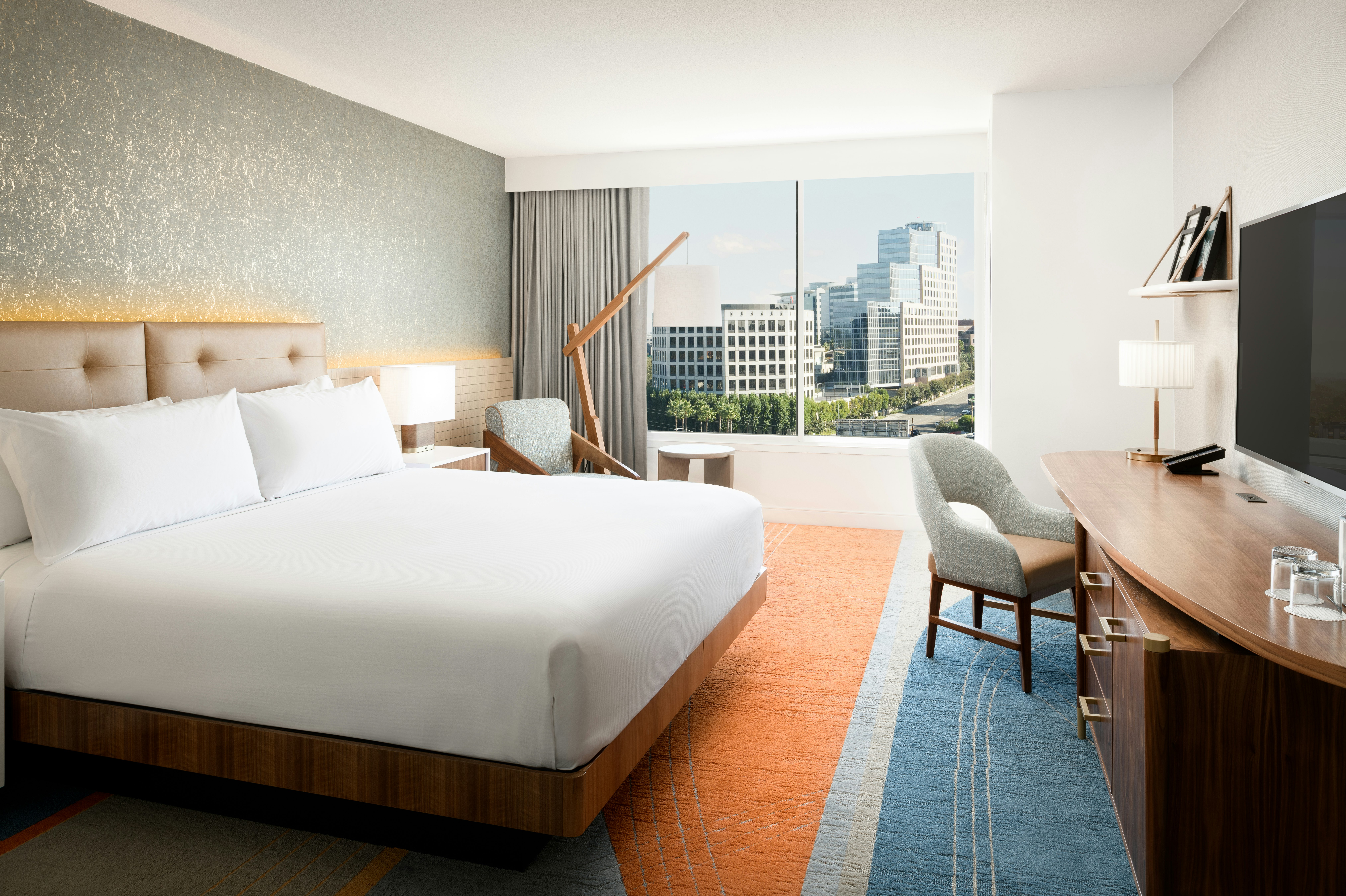 PREMIER, KING BED, HIGH FLOOR