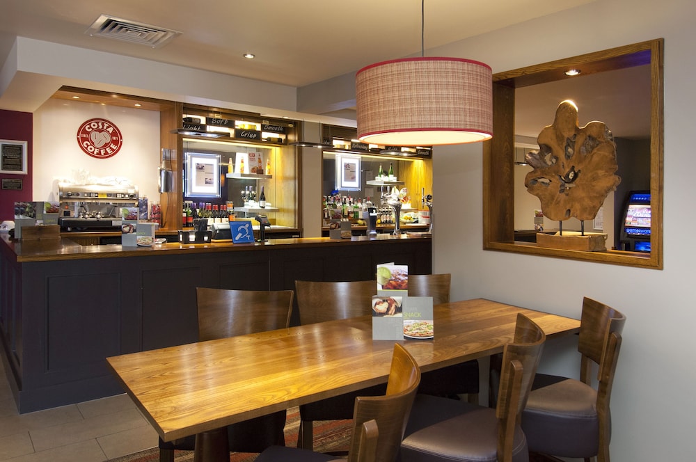 Premier Inn Bristol Cribbs Causeway 32/58