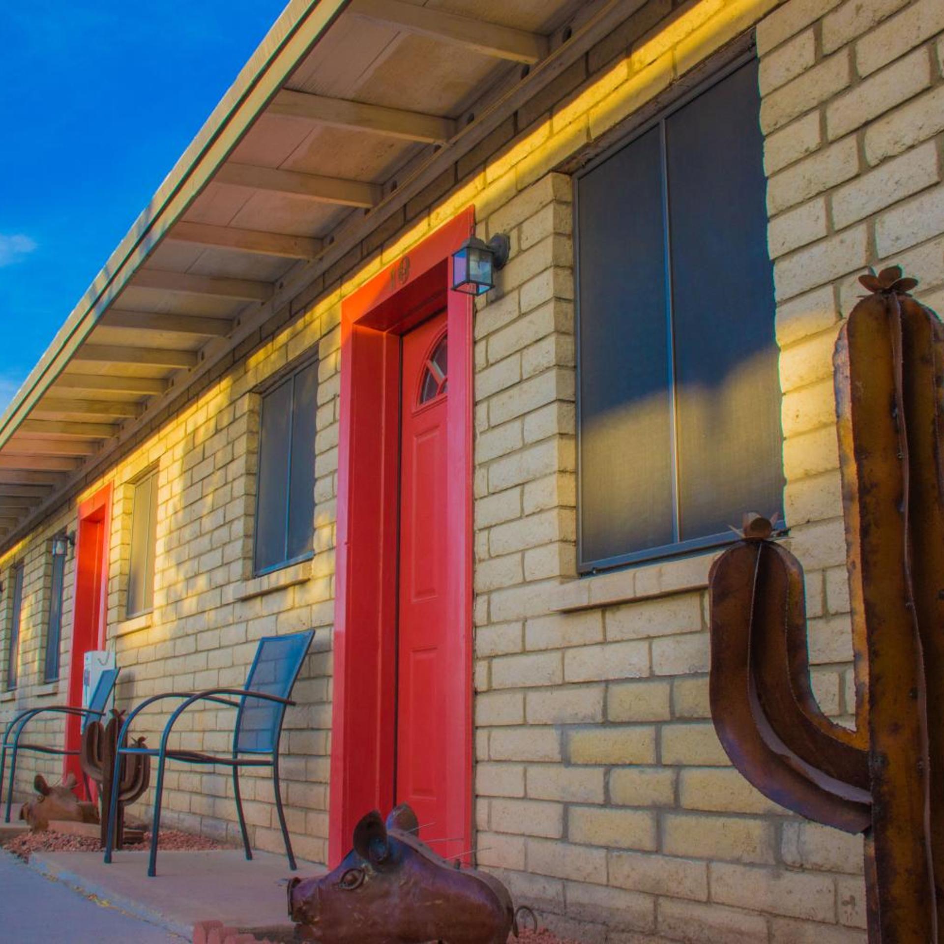 Stagecoach Suites 6/50