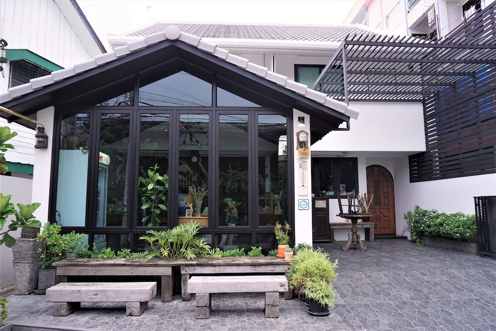 Baan Lung Poshtel photo1