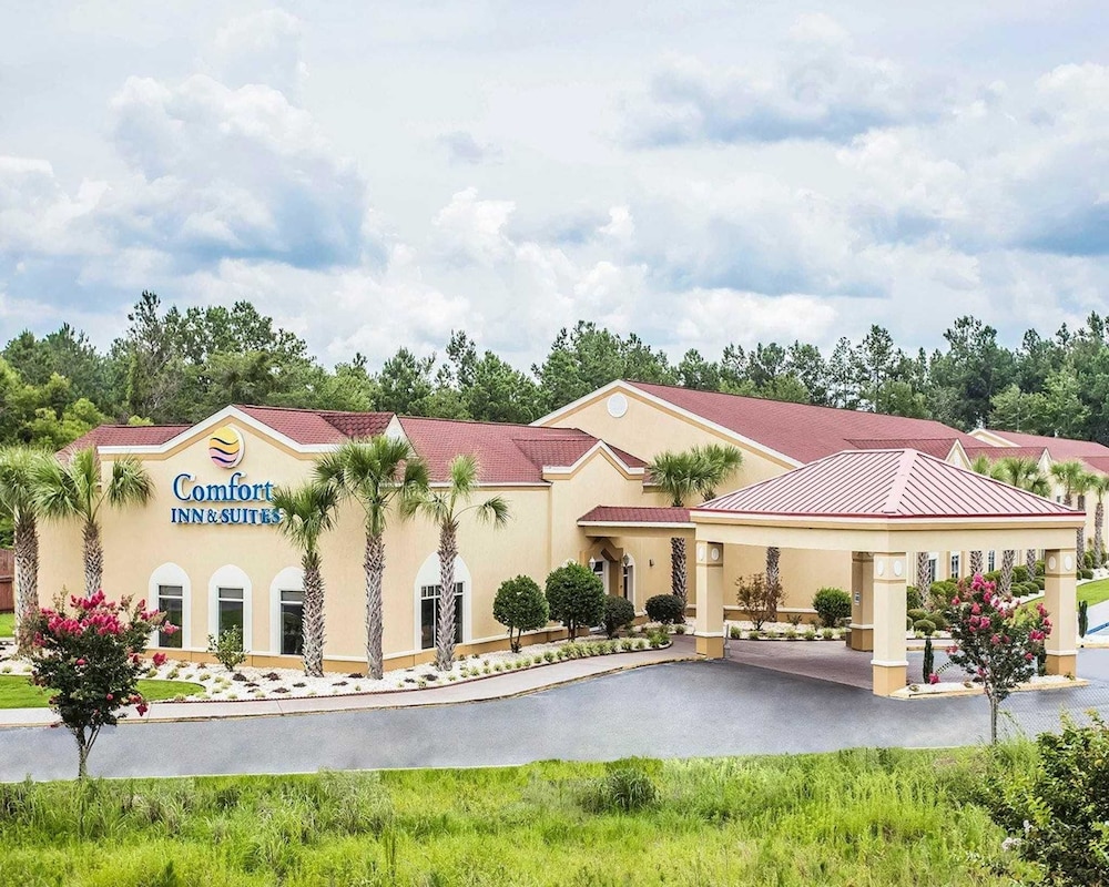 Comfort Inn & Suites Walterboro I-95 6/63