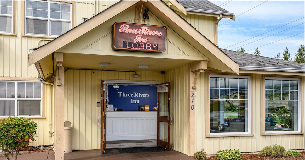 Three Rivers Inn 2/47