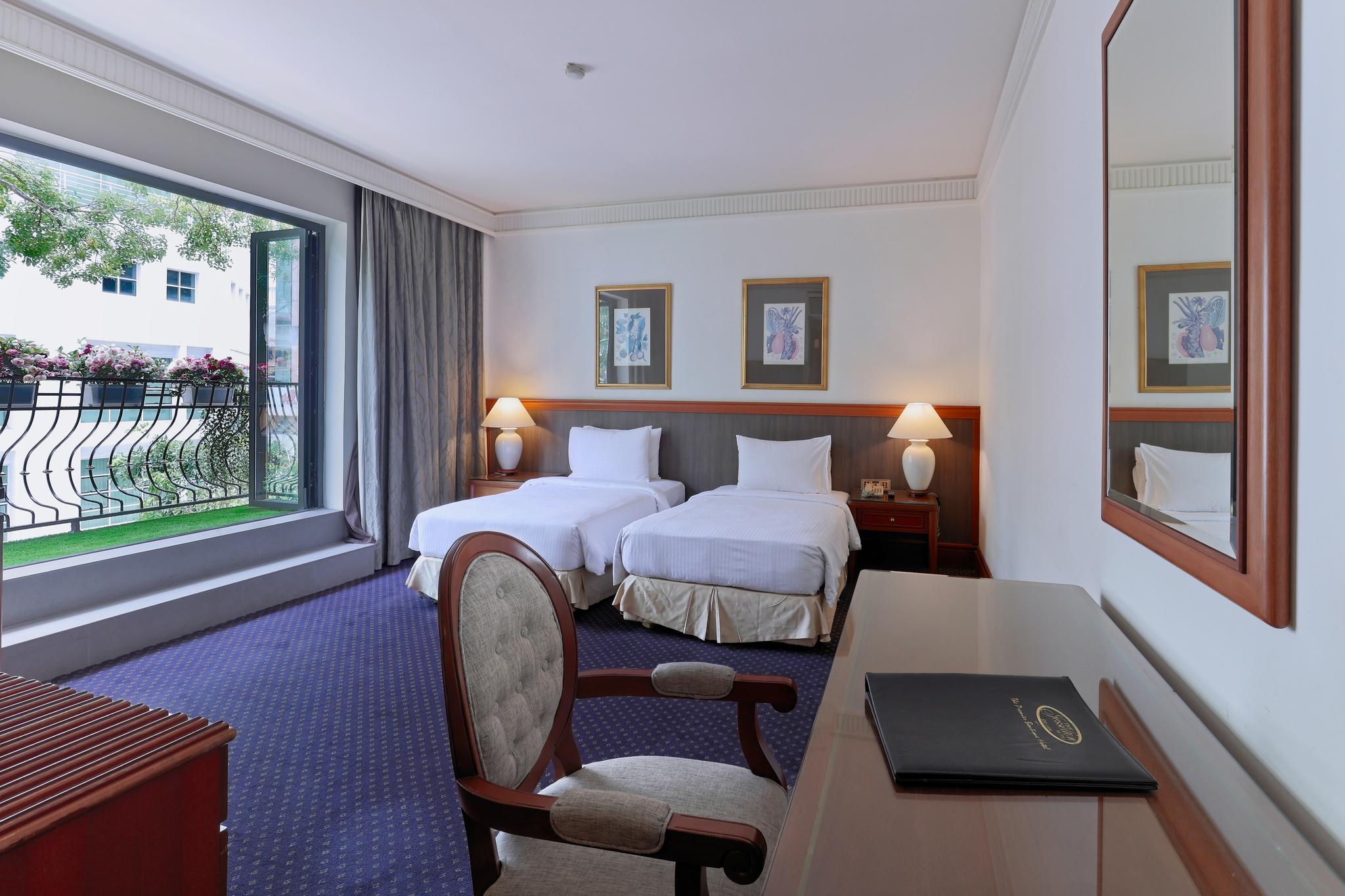 Deluxe Twin with Balcony