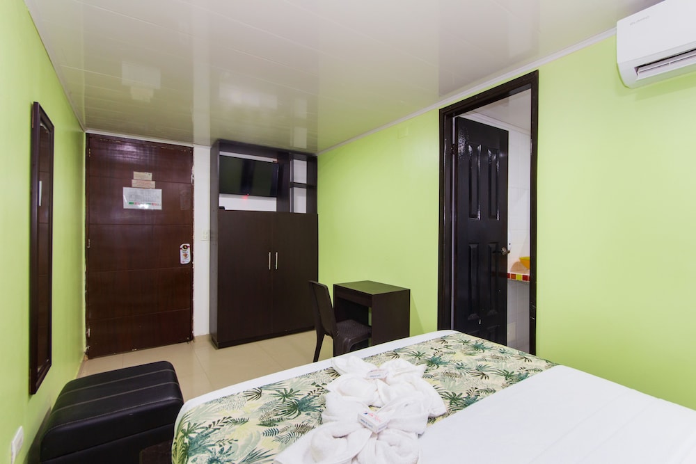 Hotel Marina Suites by GEH Suites 21/37