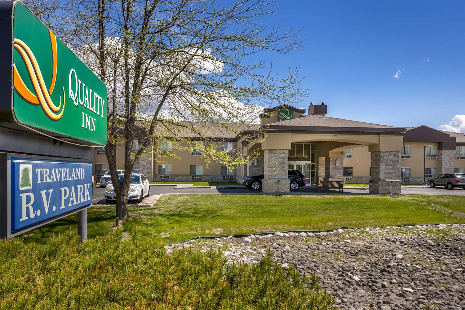 Quality Inn Logan near University 8/24