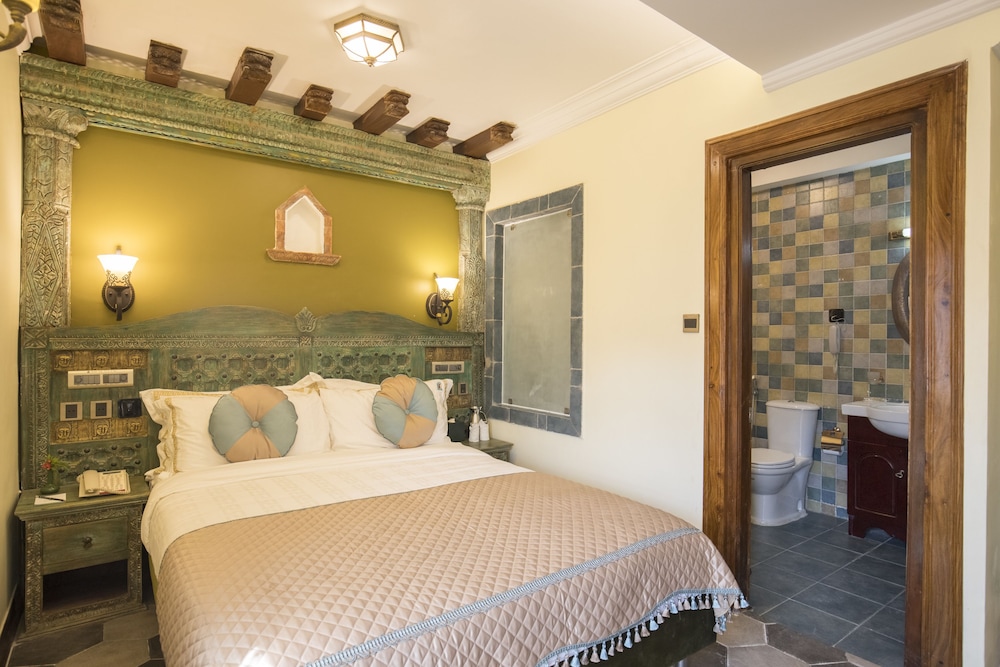 JUNIOR SUITE, BATHTUB
