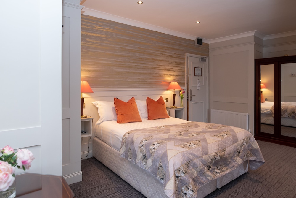 Whitford House Hotel 8/53