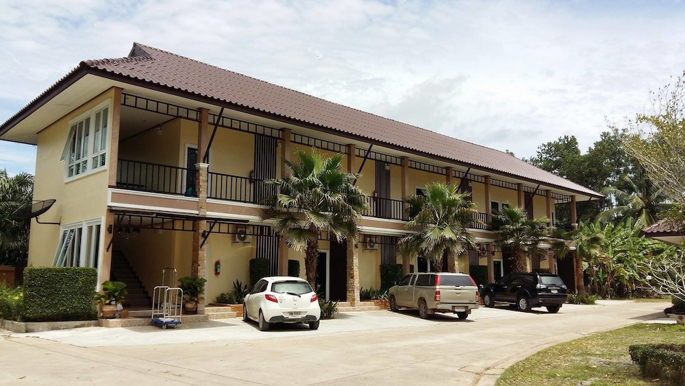 Palm Sweet Resort 5/33