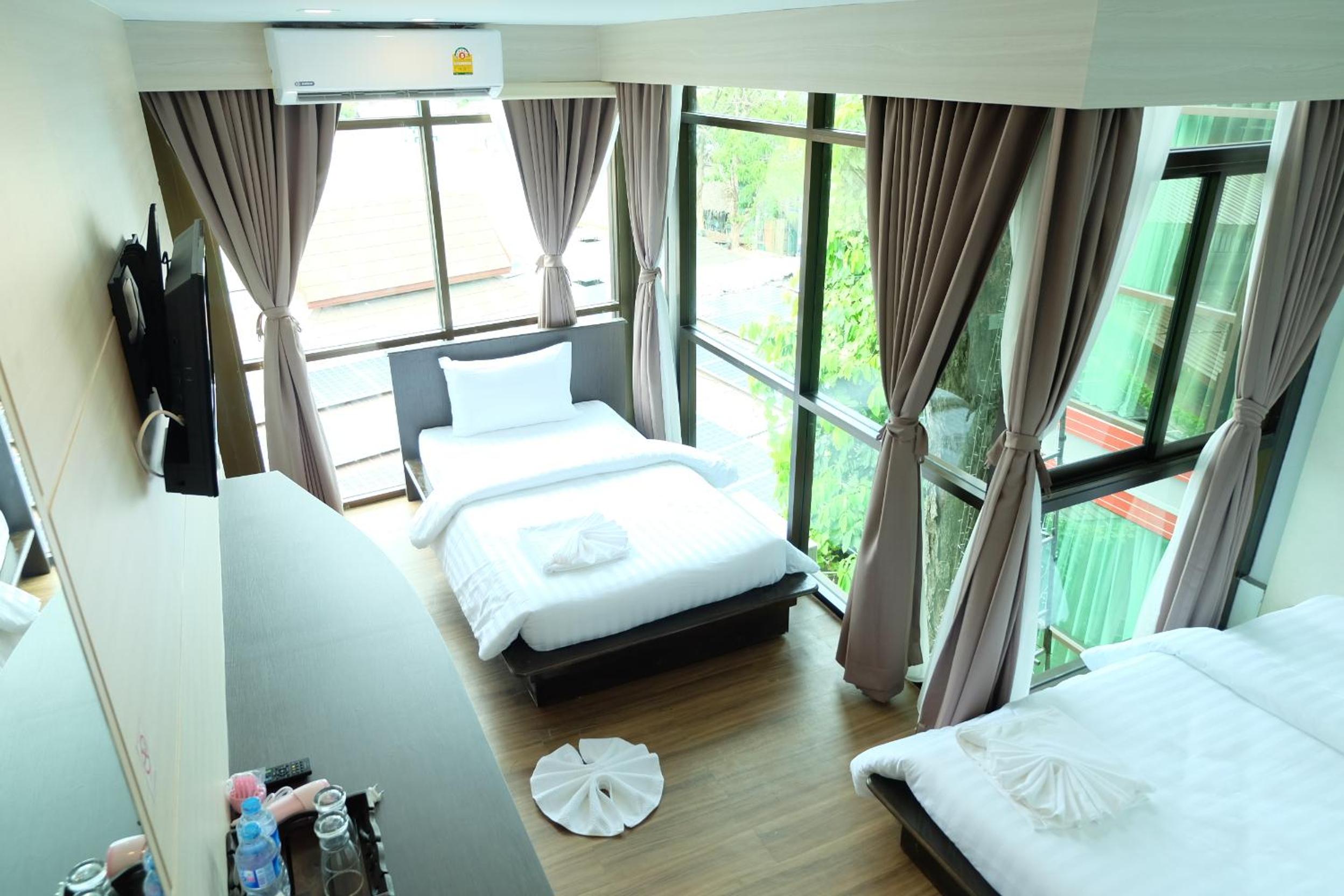 A Plus Deluxe Hotel 29/68