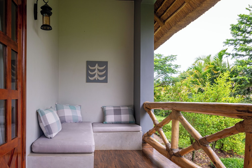 Emburara Farm Lodge 30/50