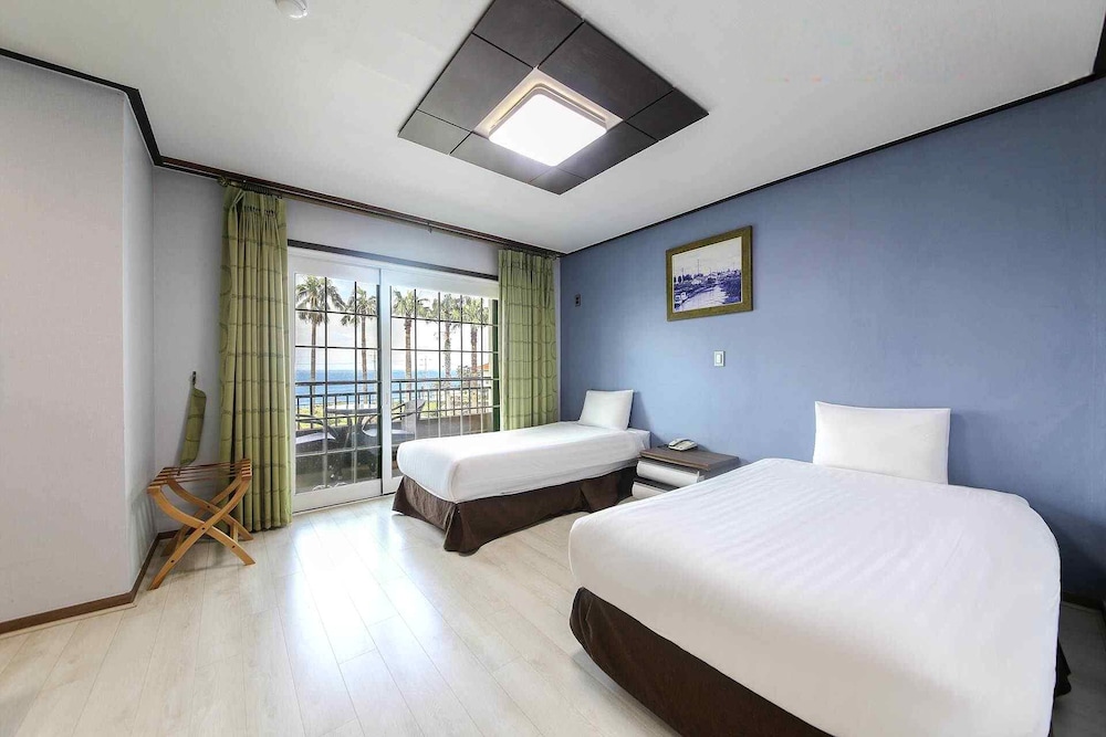 Sea Cliff Hotel Jeju 21/69