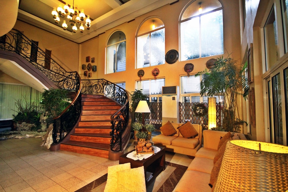Subic Park Hotel 46/73