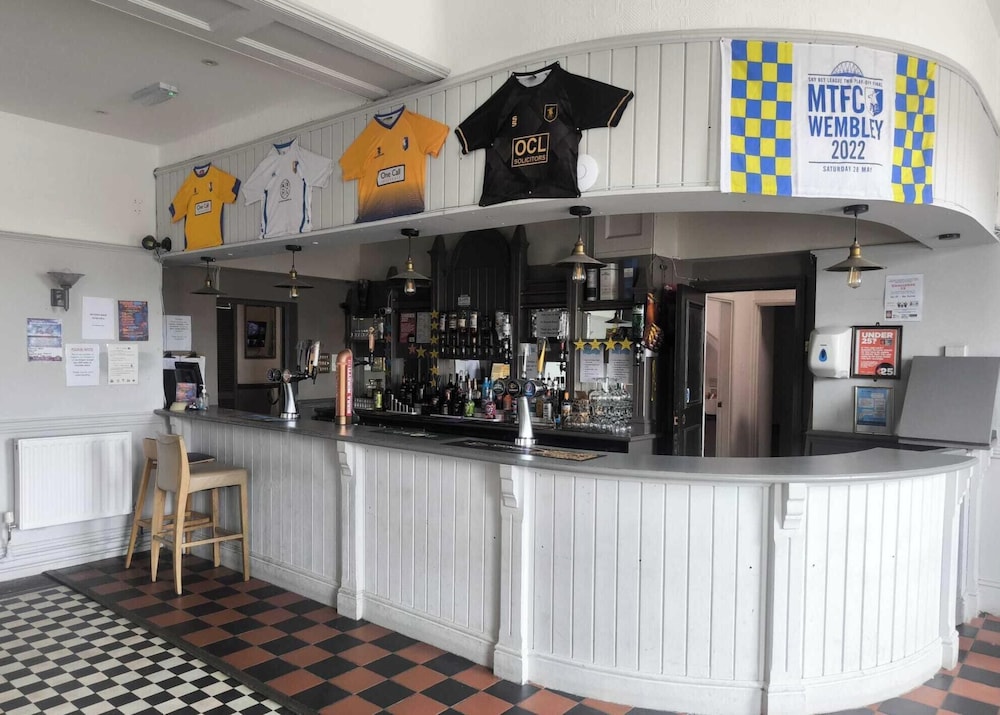 The Midland Hotel & Bar 10/44