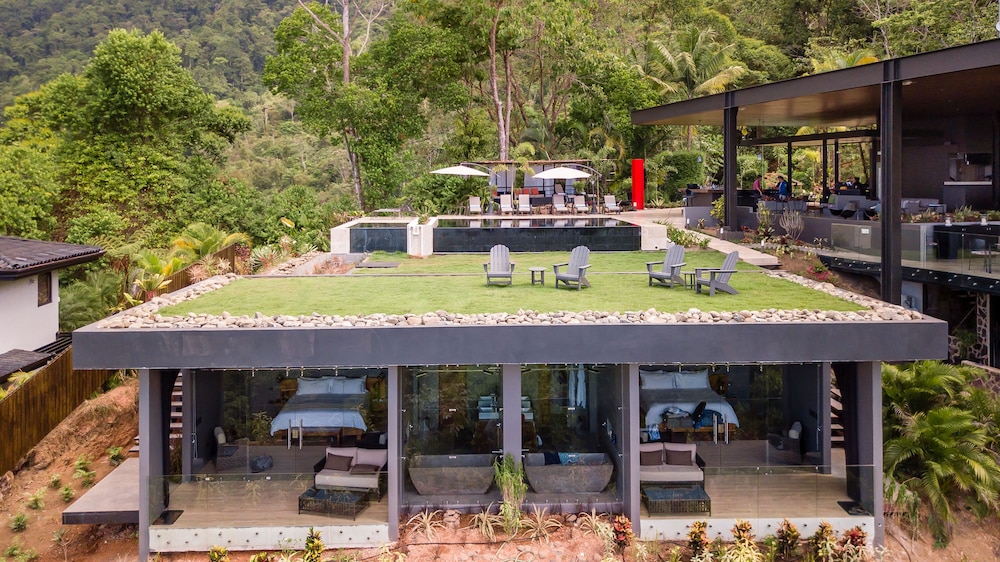 Rancho Pacifico 3/50