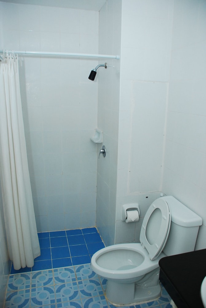 Prachuap Beach Hotel 36/40