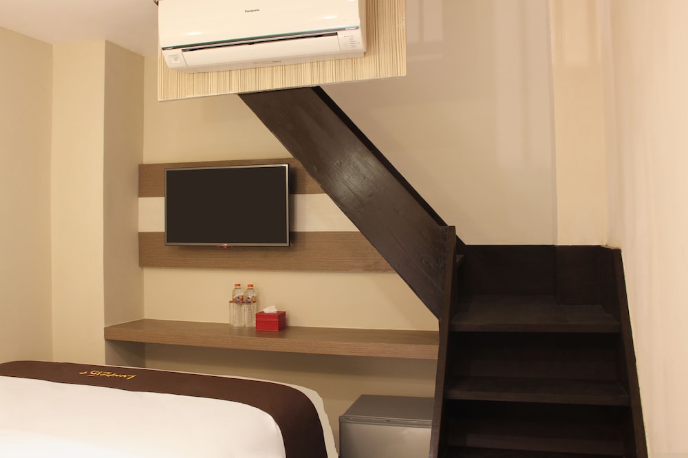 Luxpoint Hotel Surabaya 33/34