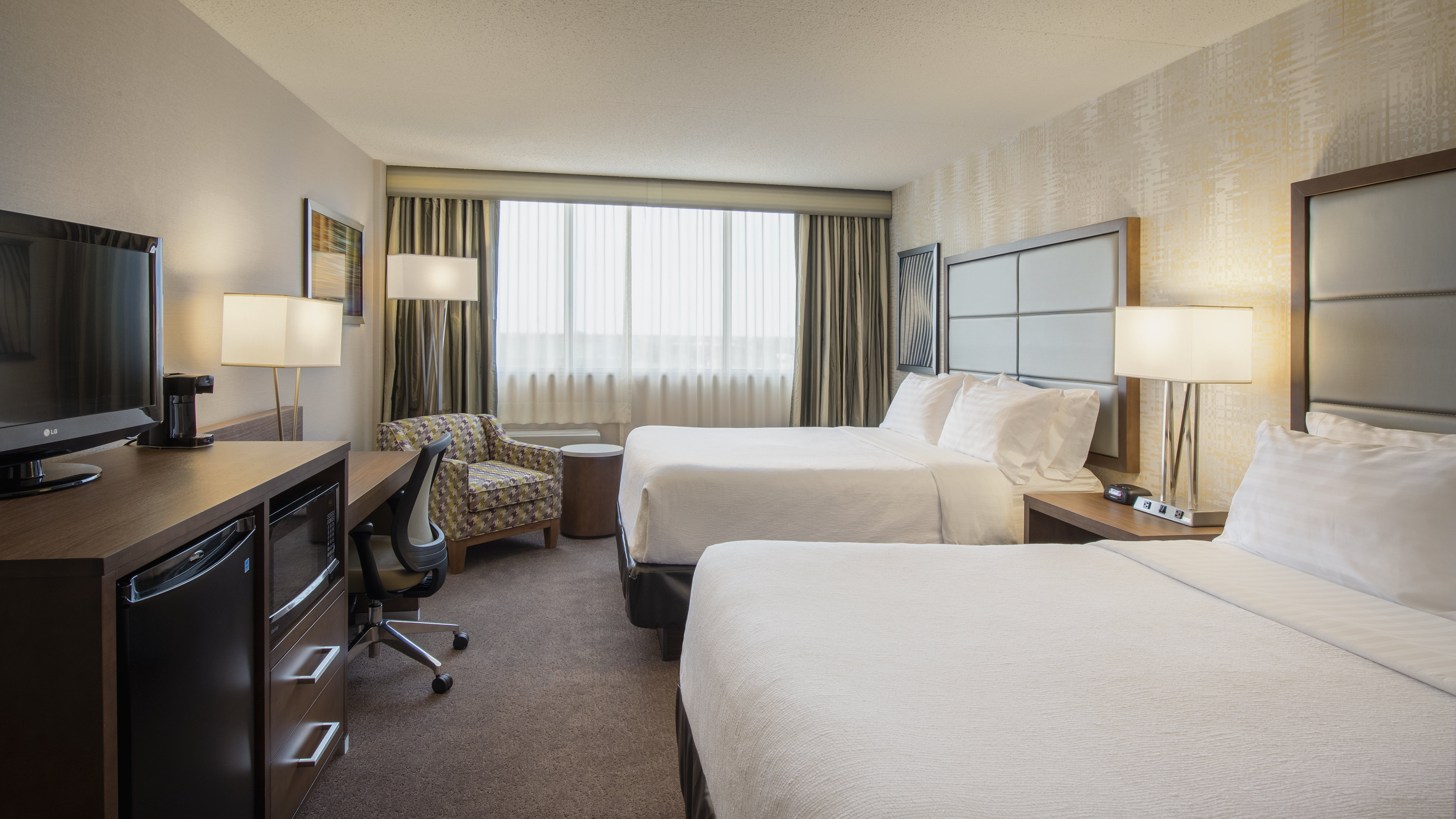 Holiday Inn Winnipeg South 13/81