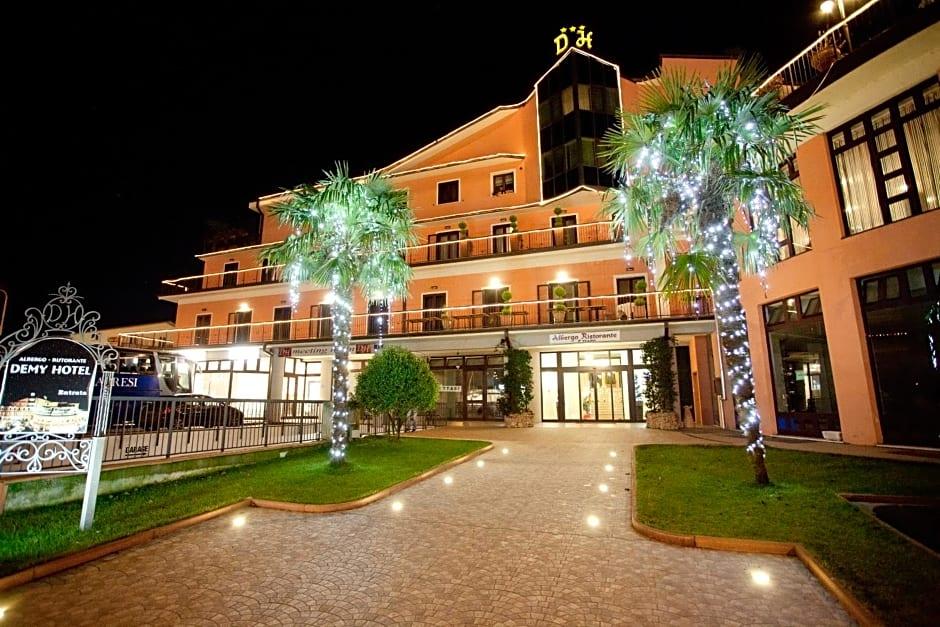 Demy Hotel 45/49