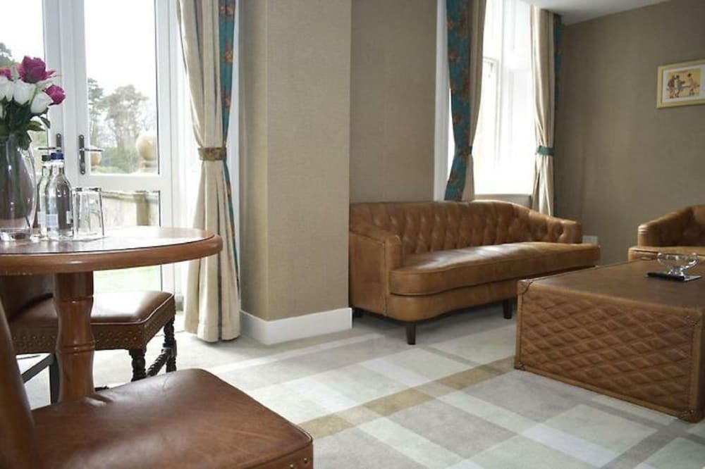 Glenburn Hotel 24/42