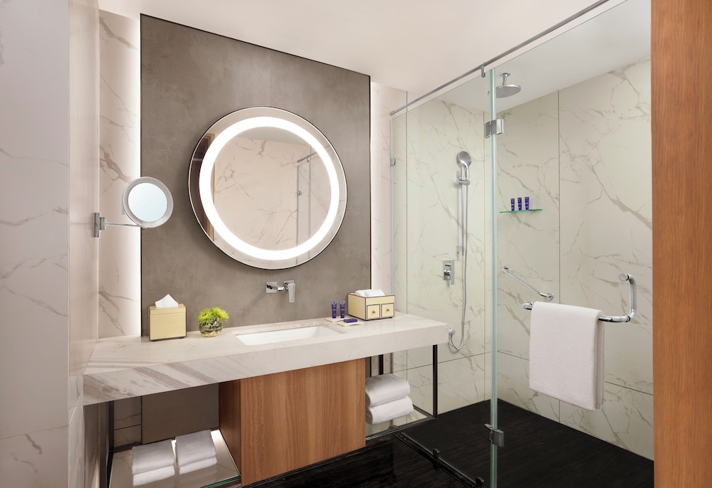 Vivanta Thane LBS Road 33/36