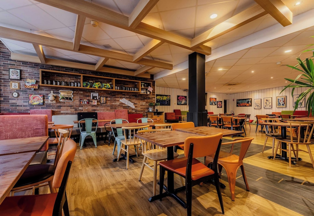 restaurant cafeteria