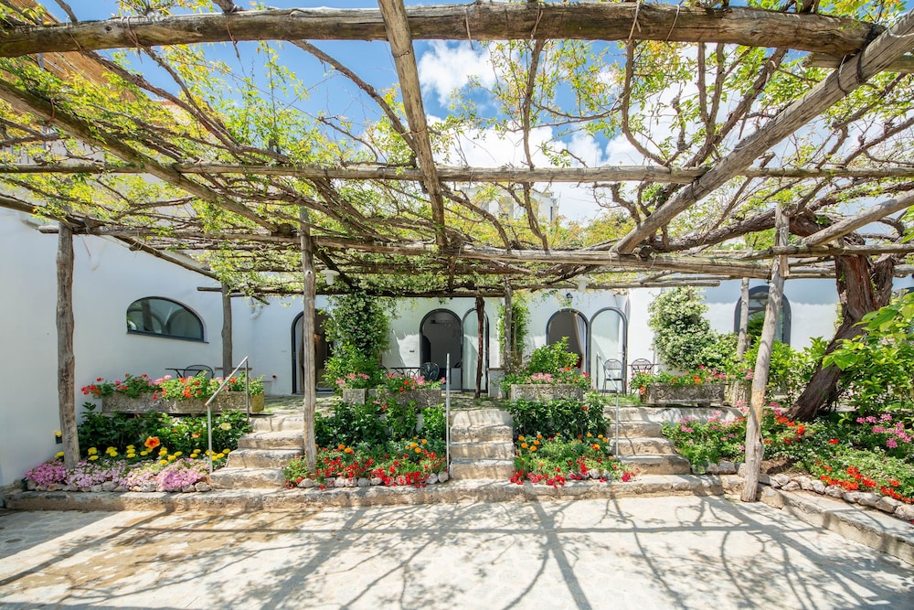 Villa Amore 33/50
