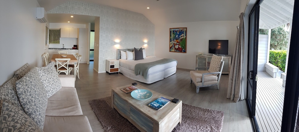 BEACH HOUSE KAWAU ISLAND 51/51