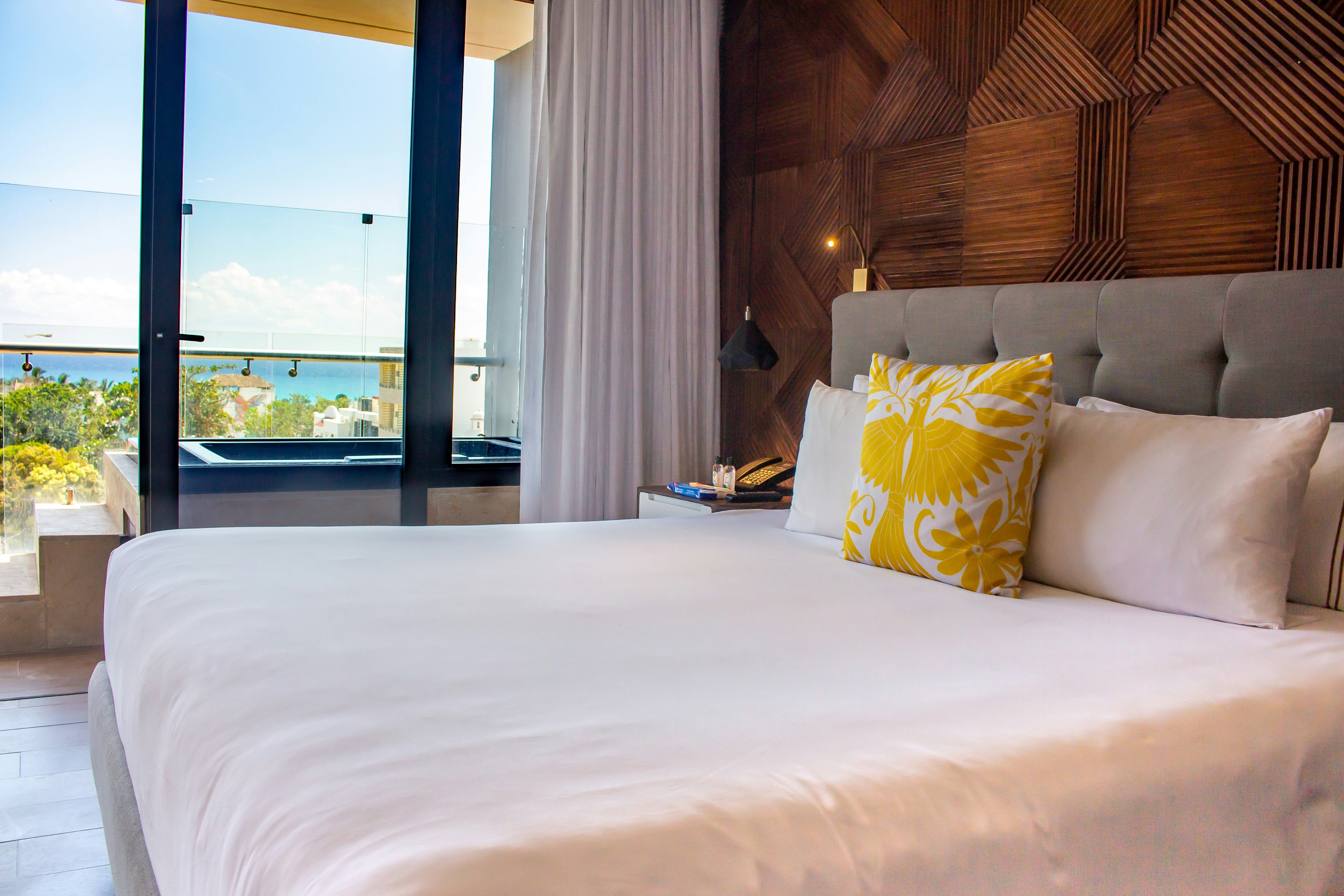 1 Bedroom, Suite, King Bed, Jetted Tub