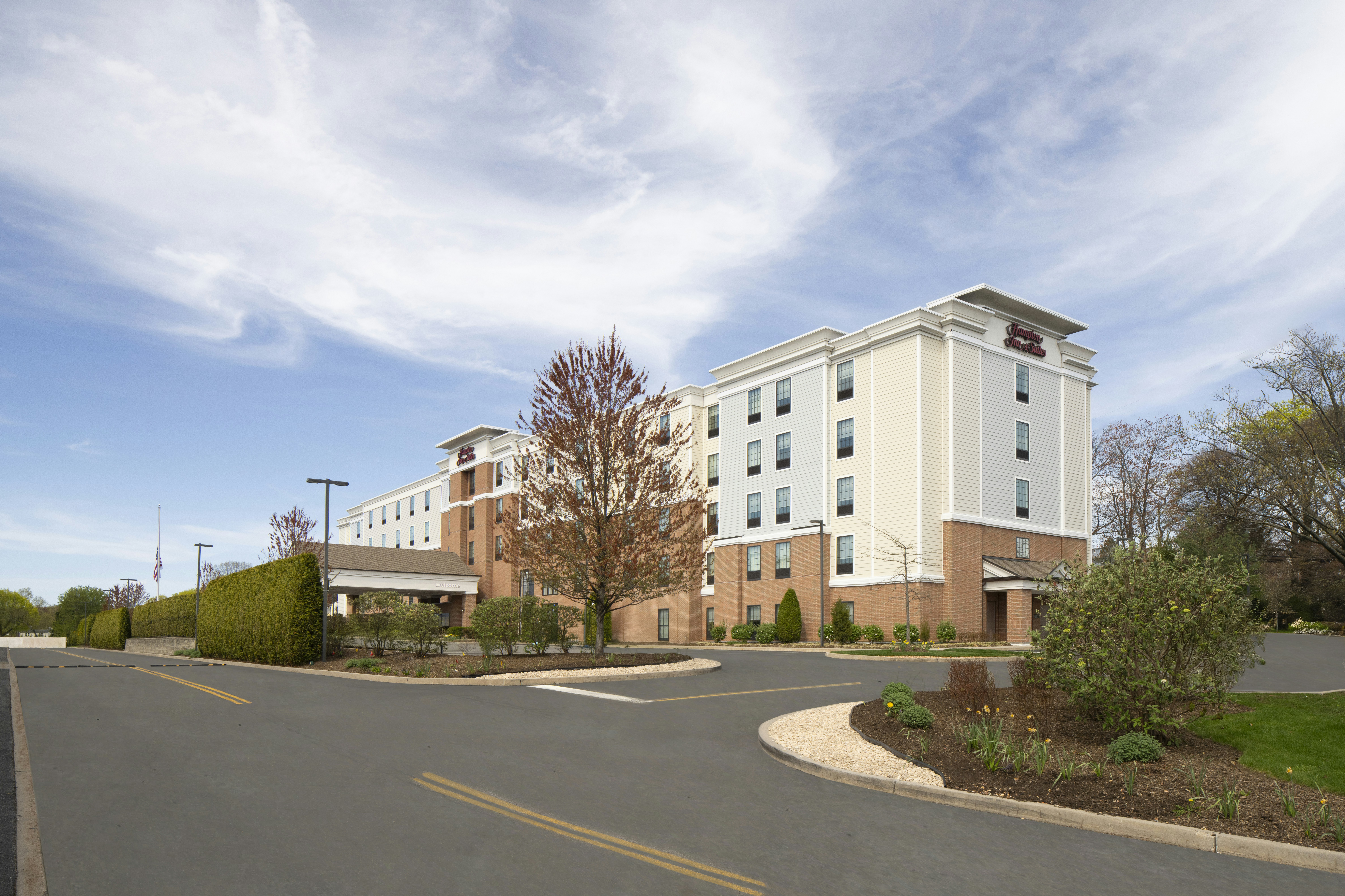 Hampton Inn and Suites Yonkers Westchester 17/19