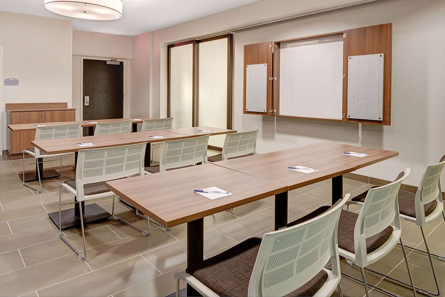 Microtel Inn and Suites By Wyndham Philadelphia Airport Ridley 10/13