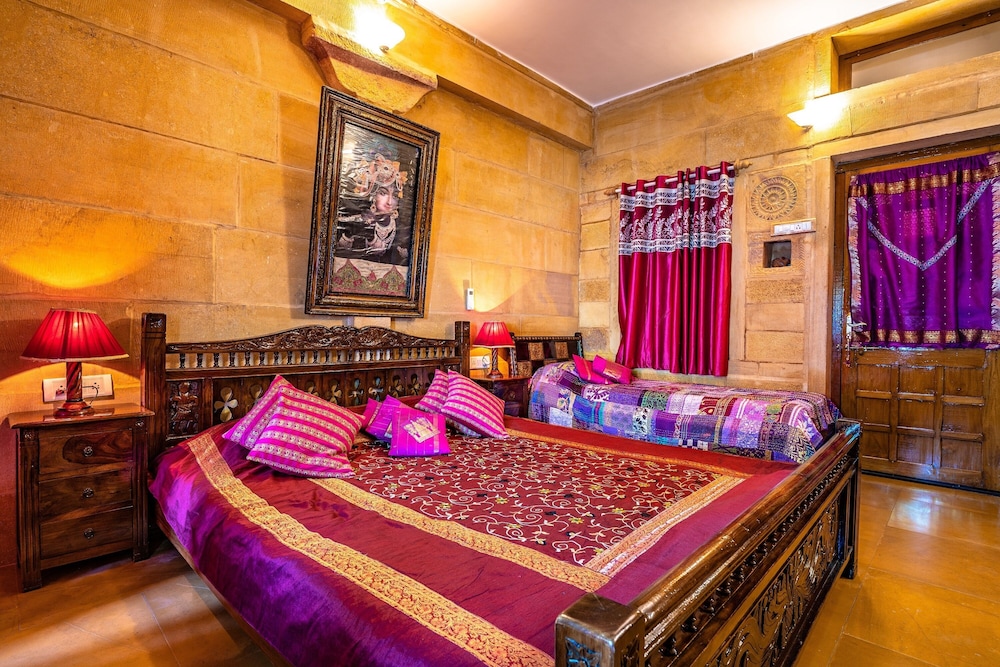 Garh Jaisal Haveli Hotel 6/37