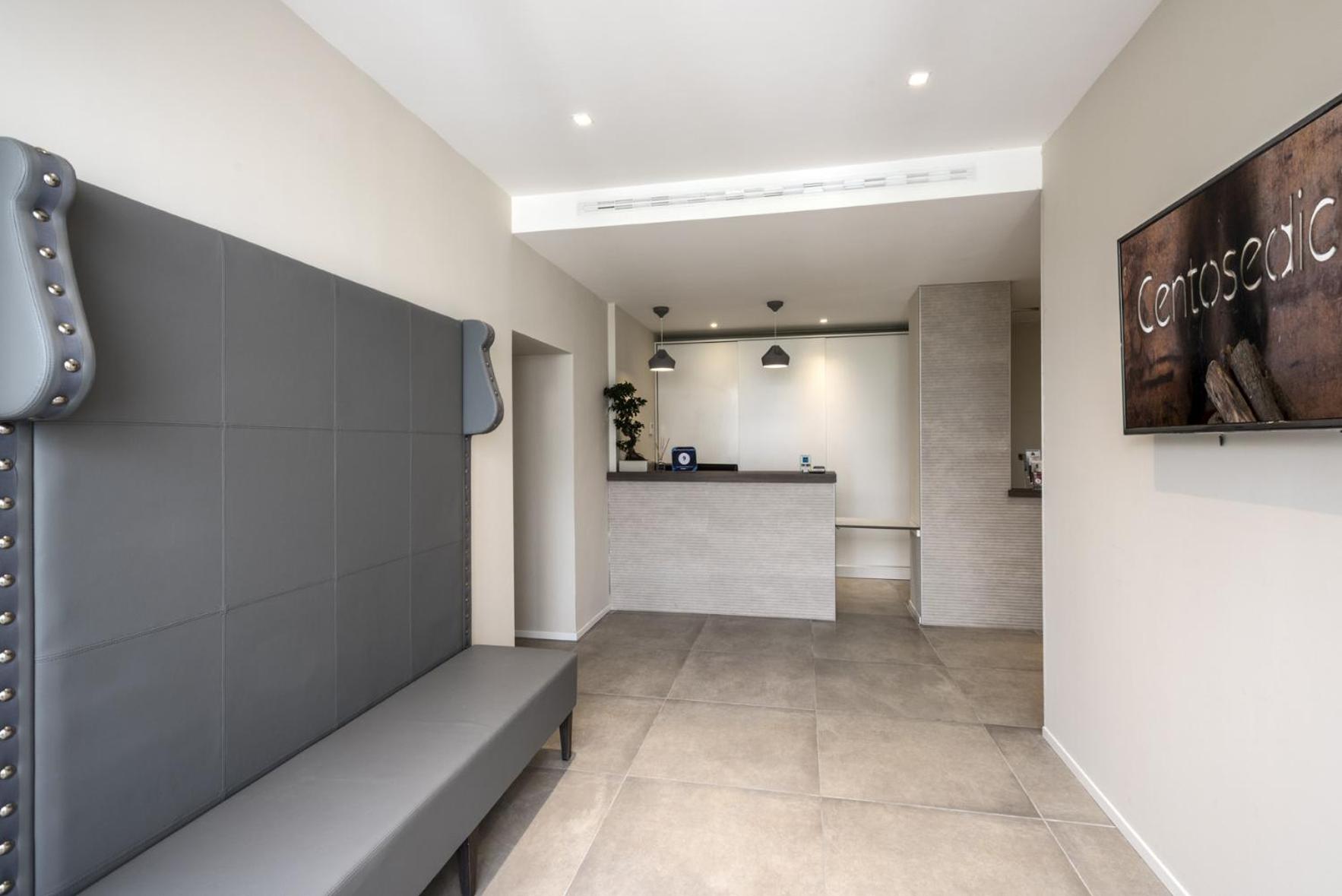 Hotel Centosedici 4/50